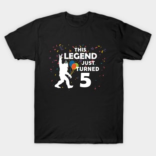 This legend just turned 5 a great birthday gift idea T-Shirt